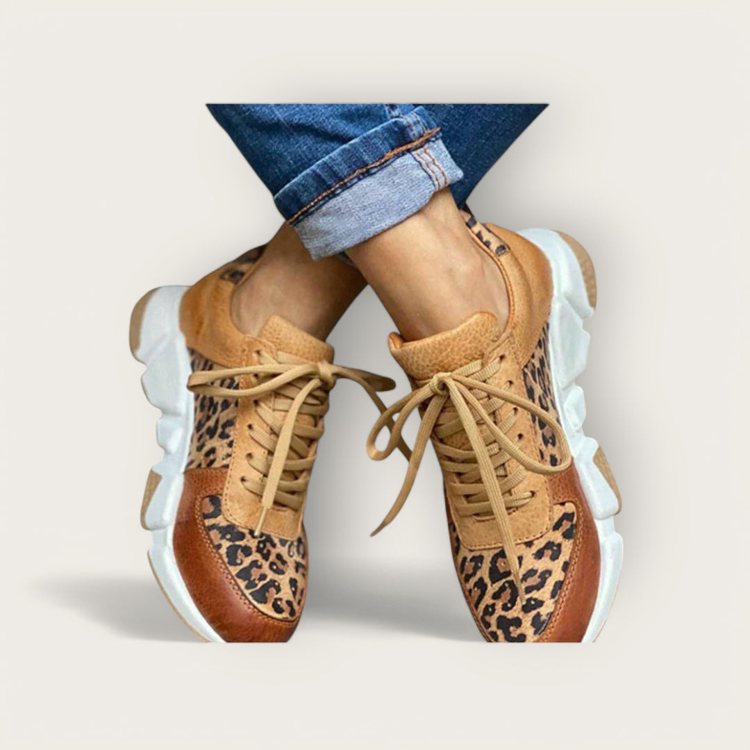 Lina & Loop | COMFORTABLE LEOPARD